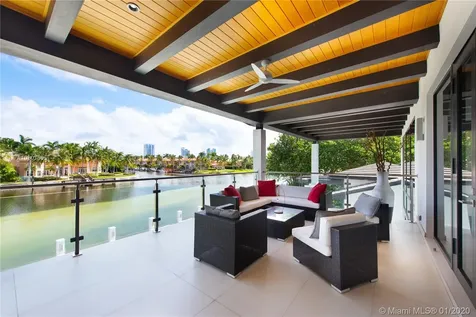 1215 Diplomat Parkway Hollywood FL 33019