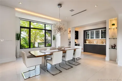 1215 Diplomat Parkway Hollywood FL 33019