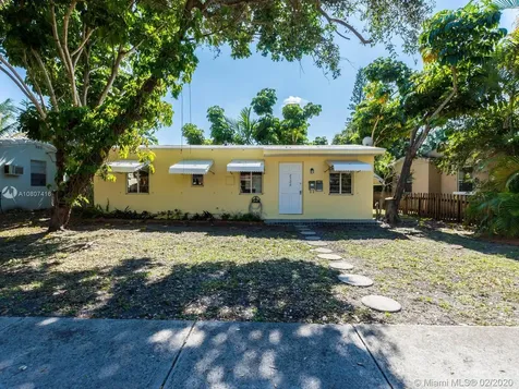 2526 Mckinley Street Hollywood FL 33020