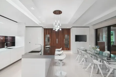 7021 Fisher Island Drive Miami Beach FL 33109
