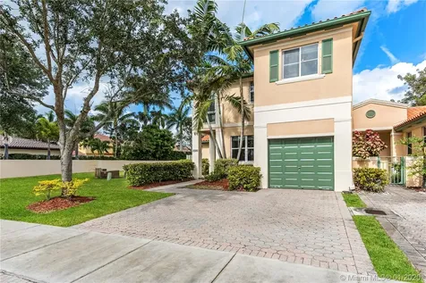 8395 NW 143rd Terrace Miami Lakes FL 33016