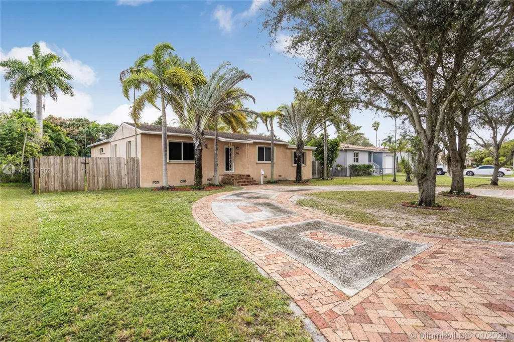 650 Falcon Avenue Miami Springs FL 33166