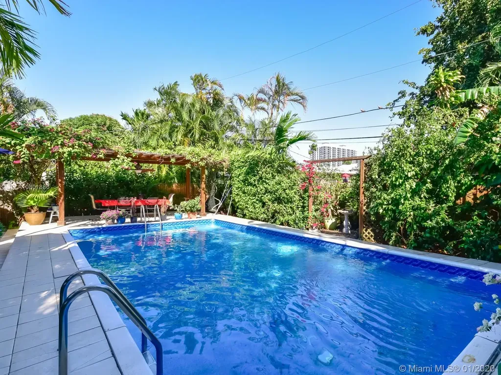 7517 Adventure Avenue North Bay Village FL 33141