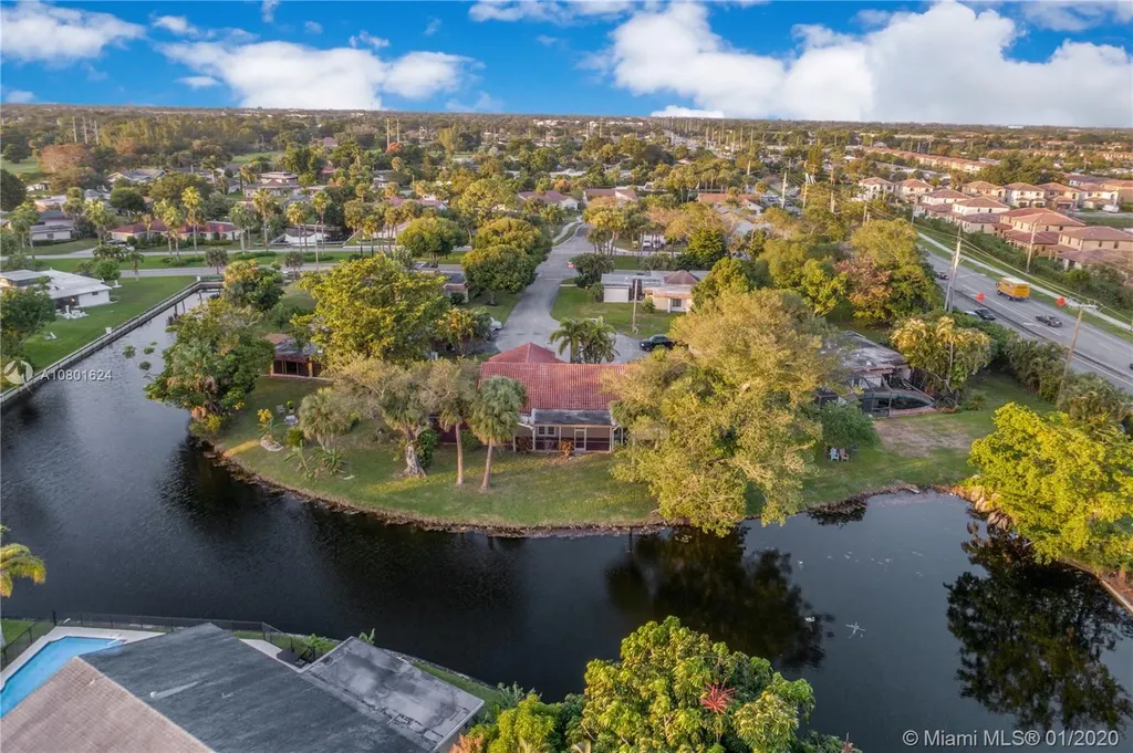 5100 Laurel Circle Tamarac FL 33319
