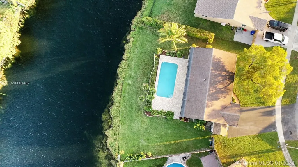 1141 NW 93rd Avenue Pembroke Pines FL 33024