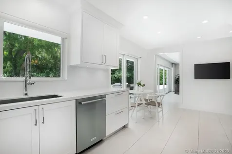 15 E Sunrise Avenue Coral Gables FL 33133