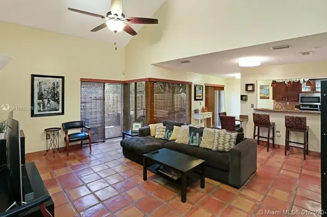 7565 SW 109th Place Miami FL 33173