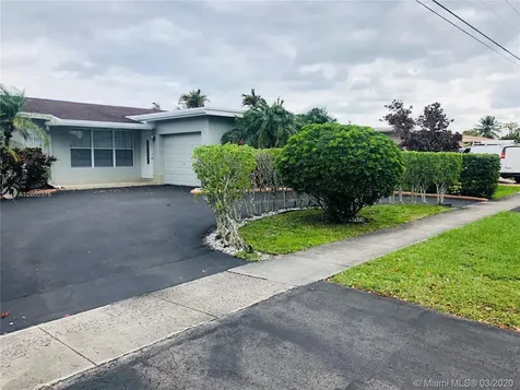 10511 Sunset Strip Sunrise FL 33322