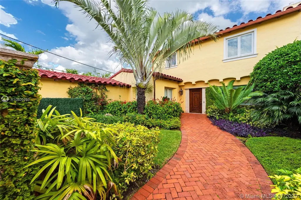 5241 N Bay Road Miami Beach FL 33140