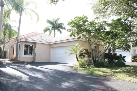 10040 NW 4th Street Plantation FL 33324