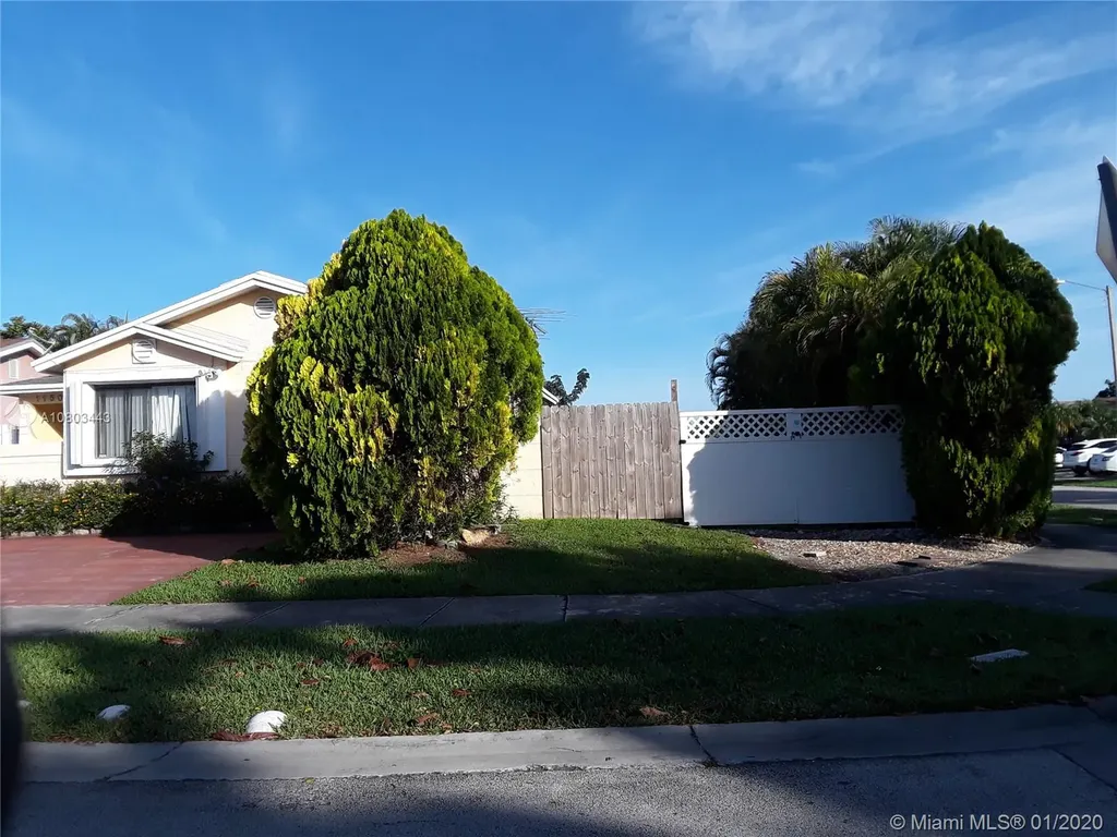 11501 SW 175th Terrace Miami FL 33157