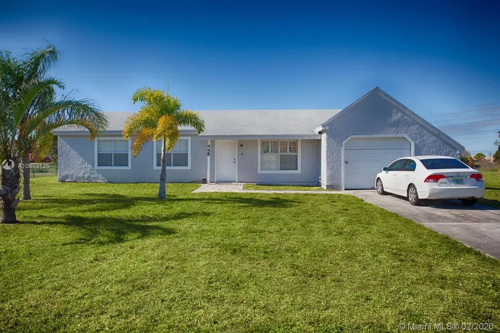 458 SW Bridgeport Drive Port St. Lucie FL 34953
