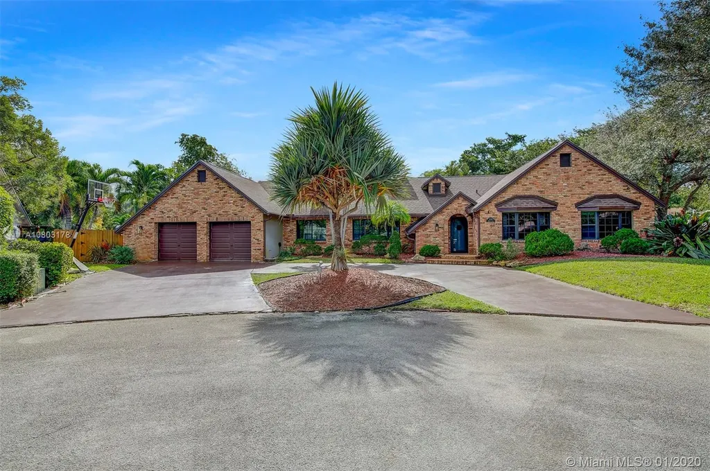 1040 SW 93rd Terrace Plantation FL 33324