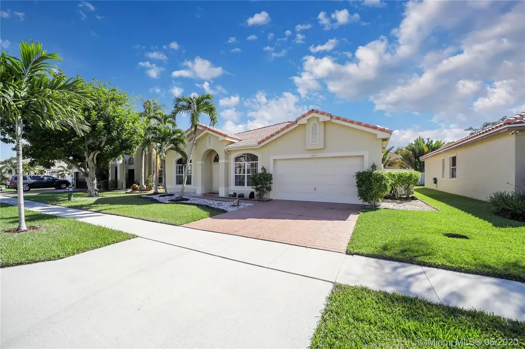 18312 NW 11th Street Pembroke Pines FL 33029