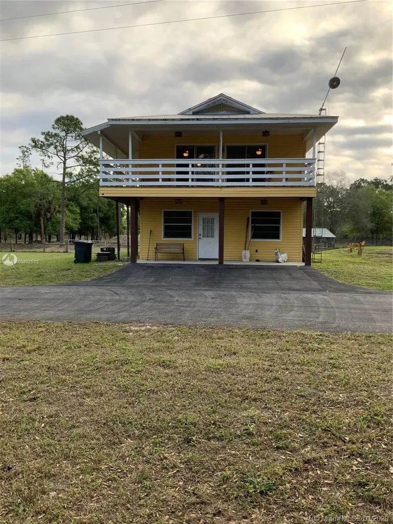 4455 Hendry Isles Boulevard Clewiston FL 33440
