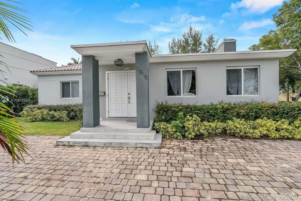 7810 Center Bay Drive North Bay Village FL 33141