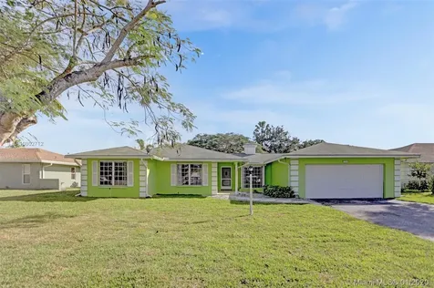 138 Meadowlark Drive Royal Palm Beach FL 33411