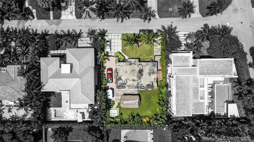 794 Curtiswood Drive Key Biscayne FL 33149