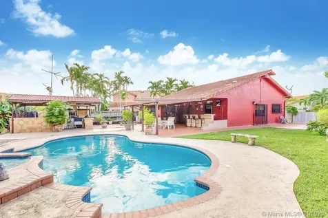 9950 SW 27th Terrace Miami FL 33165