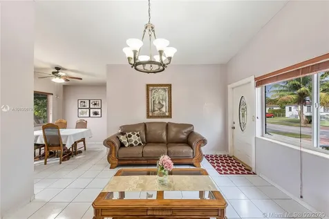 8460 SW 29th Street Miami FL 33155