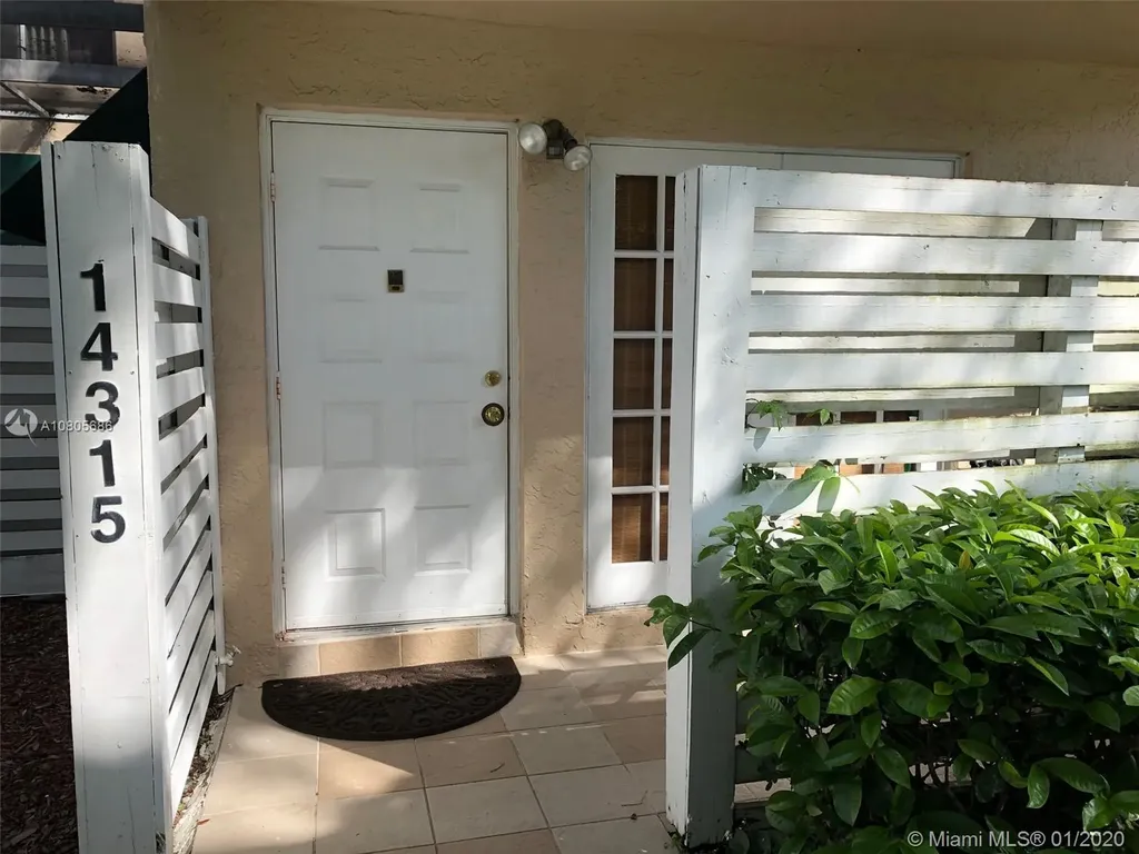 14315 SW 98th Terrace Miami FL 33186