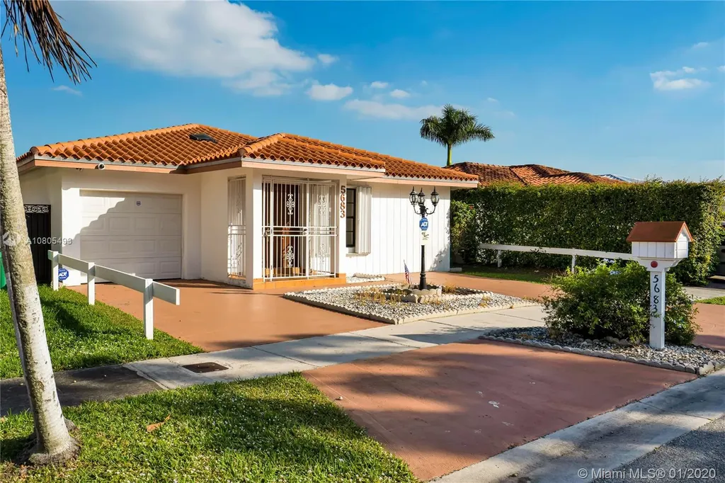 5683 SW 150th Avenue Miami FL 33193