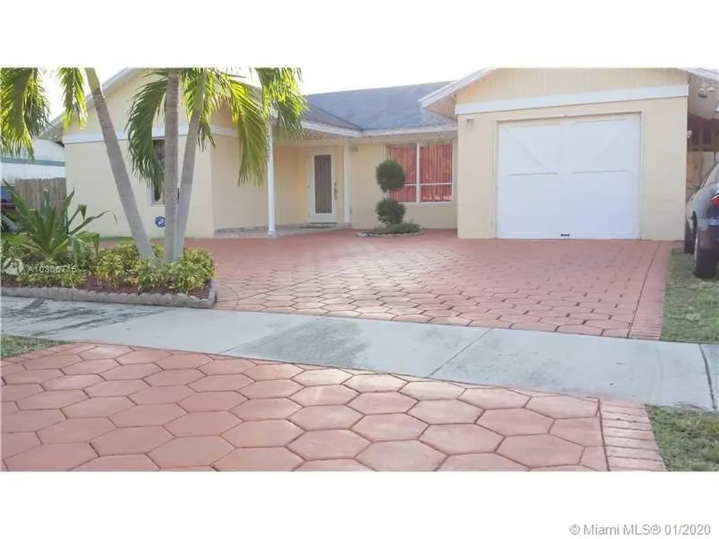 16722 SW 114th Court Miami FL 33157