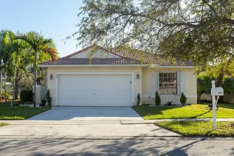 301 SW 190th Avenue Pembroke Pines FL 33029