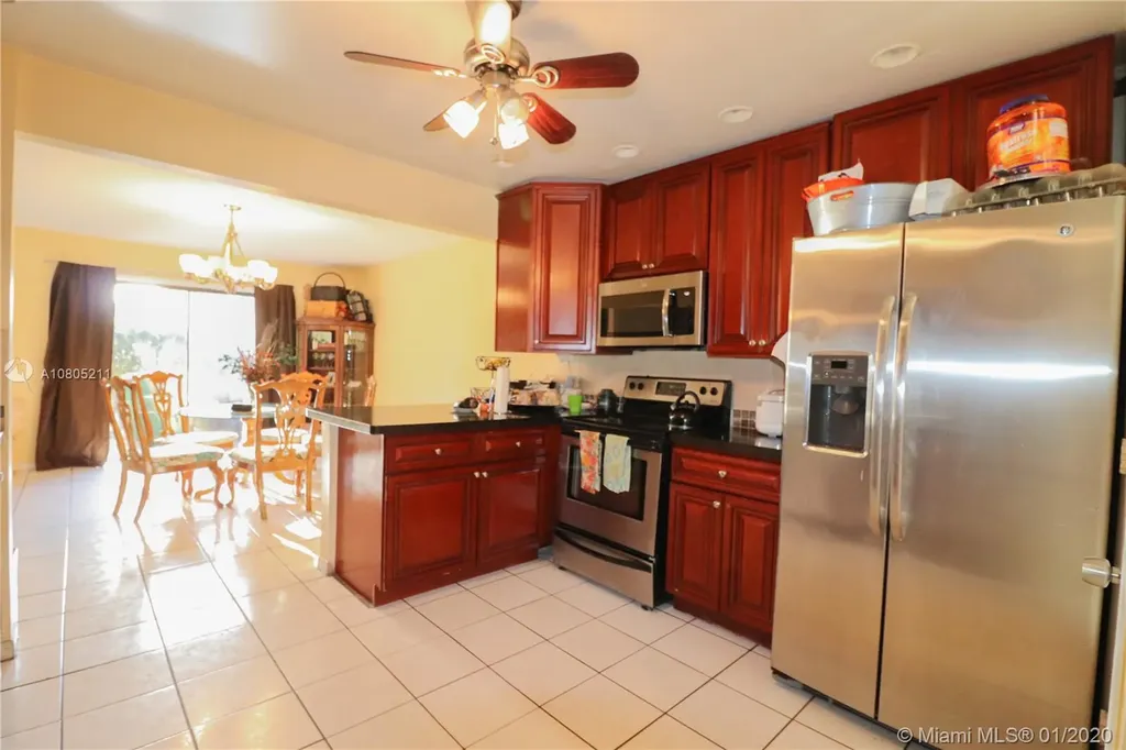 6180 Pine Tree Lane Tamarac FL 33319