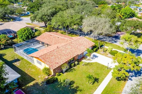 491 NW 45th Terrace Plantation FL 33317