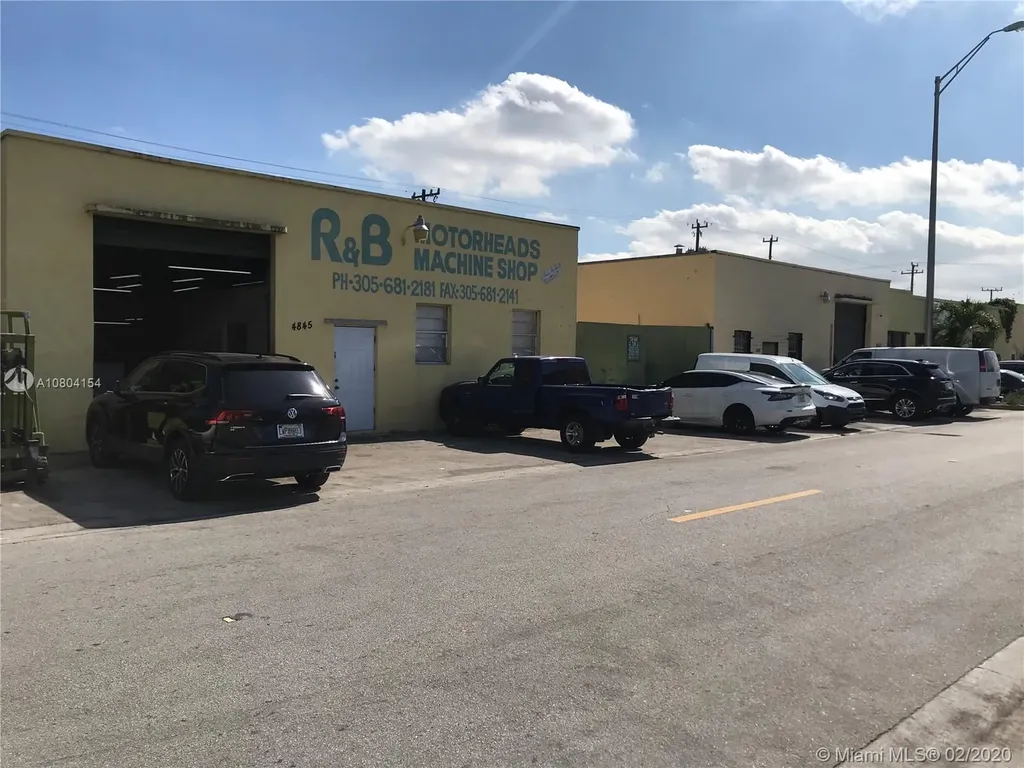 4845 E 10th Court Hialeah FL 33013