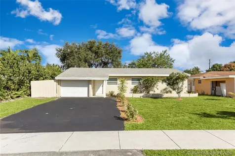 4525 NW 3rd Street Plantation FL 33317