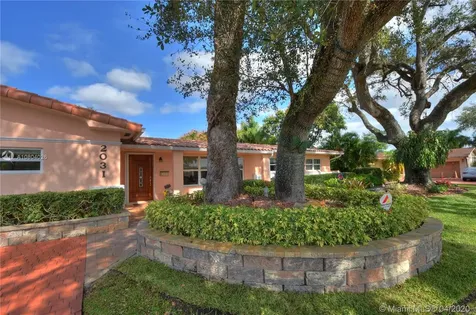 2031 NE 196th Terrace North Miami Beach FL 33179
