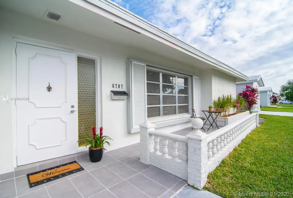 6707 NW 73rd Street Tamarac FL 33321