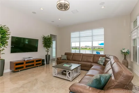 4895 E Sterling Ranch Circle Davie FL 33314