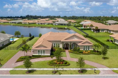 4895 E Sterling Ranch Circle Davie FL 33314