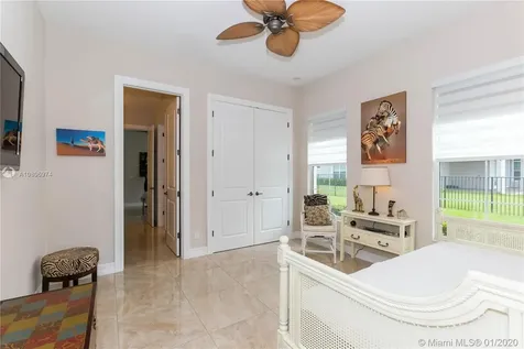 4895 E Sterling Ranch Circle Davie FL 33314