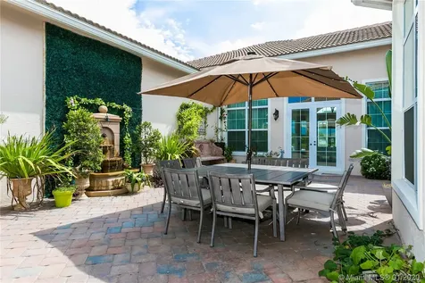 4895 E Sterling Ranch Circle Davie FL 33314