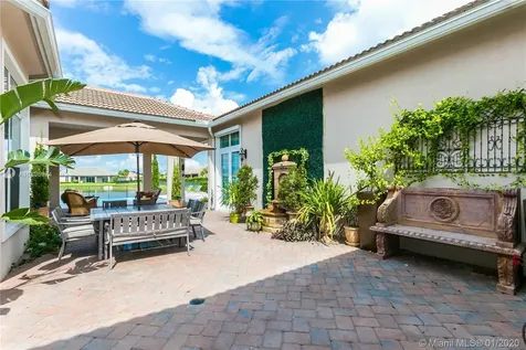 4895 E Sterling Ranch Circle Davie FL 33314
