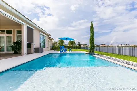 4895 E Sterling Ranch Circle Davie FL 33314