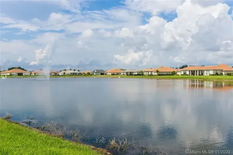 4895 E Sterling Ranch Circle Davie FL 33314