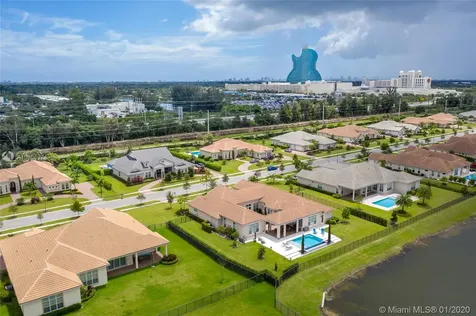 4895 E Sterling Ranch Circle Davie FL 33314