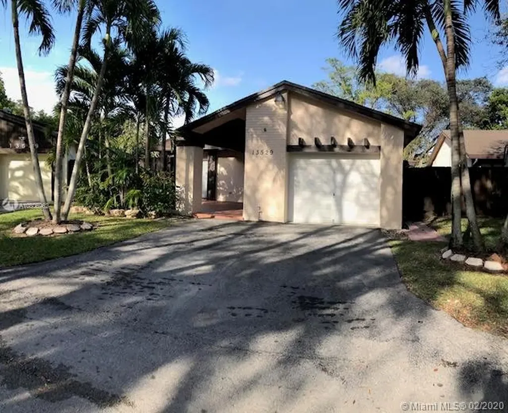 13529 SW 117th Lane Miami FL 33186