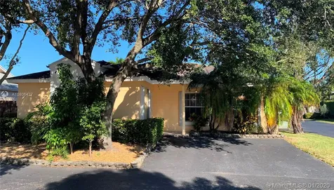5534 NW 101st Court Doral FL 33178