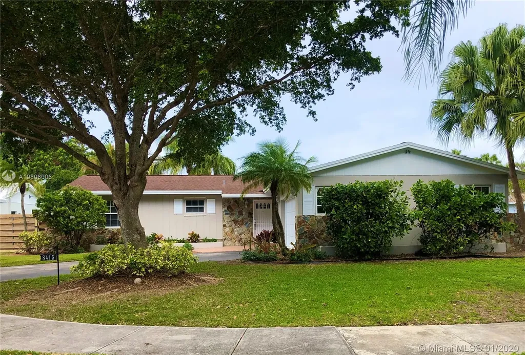 8415 SW 200th Terrace Cutler Bay FL 33189