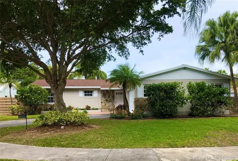 8415 SW 200th Terrace Cutler Bay FL 33189