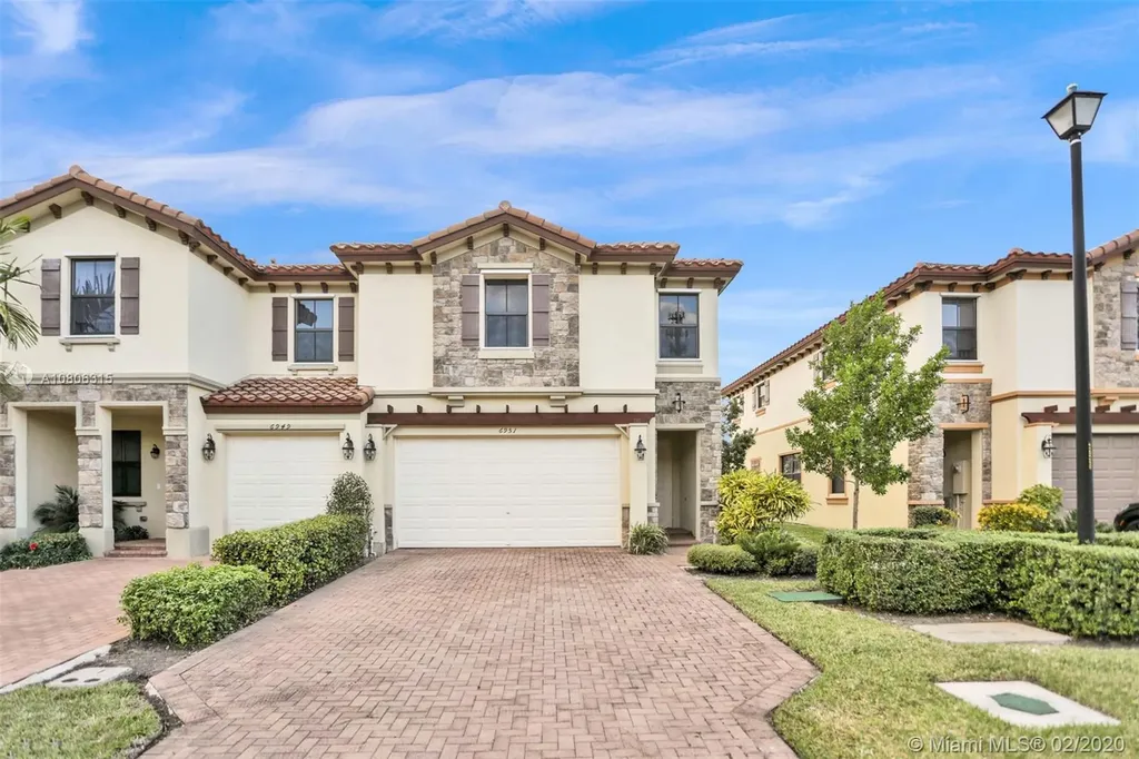 6951 Halton Park Lane Coconut Creek FL 33073