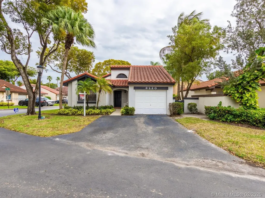 6220 NW 181st Terrace Hialeah FL 33015