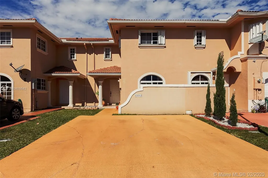 15313 SW 36th Terrace Miami FL 33185
