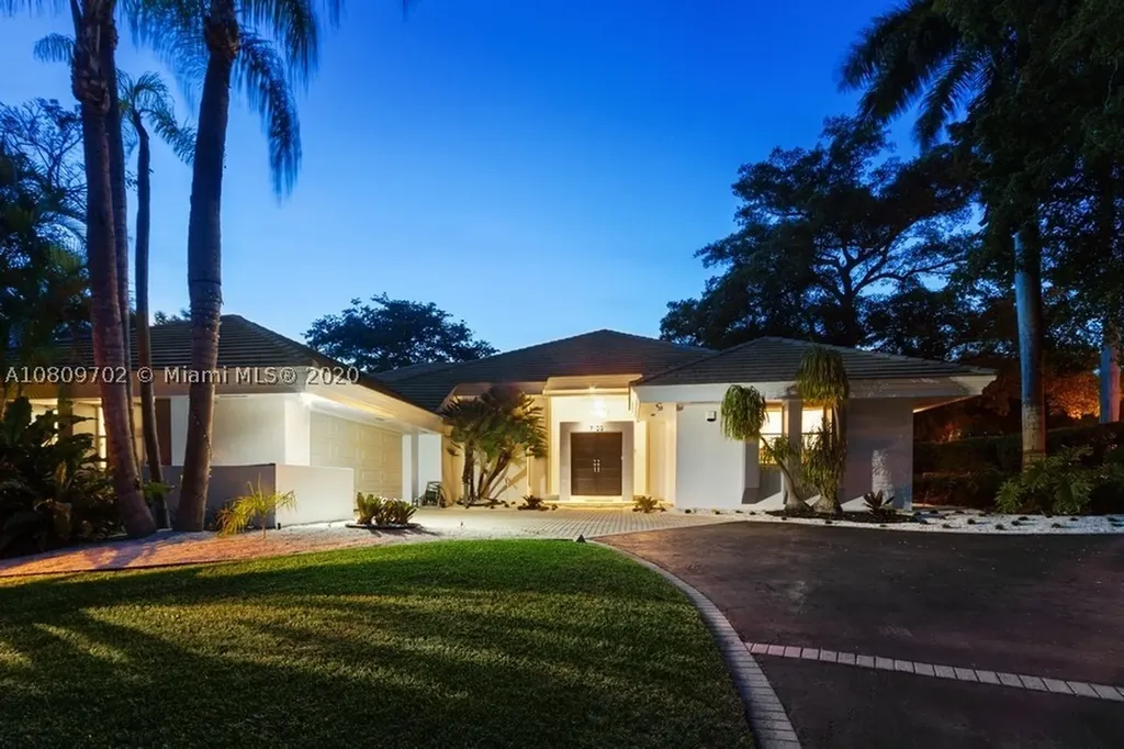 7100 W Lago Drive Coral Gables FL 33143